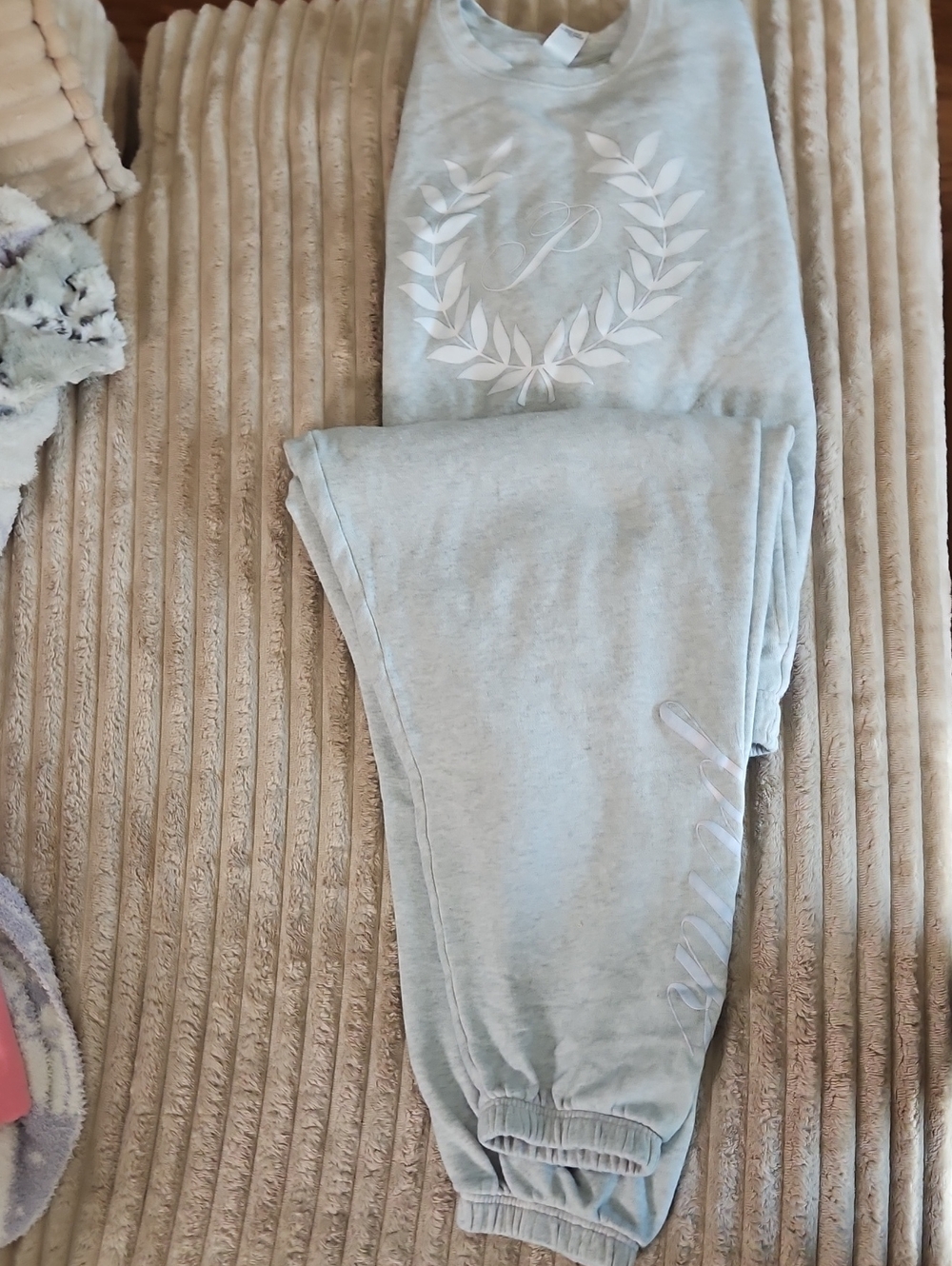 PINK Victoria's Secret Light Gray Heather Over Size Sweatshirt & Joggers Set
